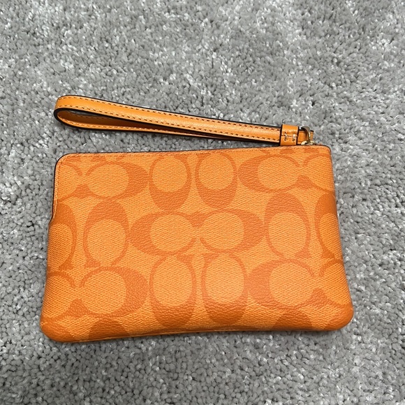 🎀 Coach bundle pencil case and wristlet - Picture 10 of 11